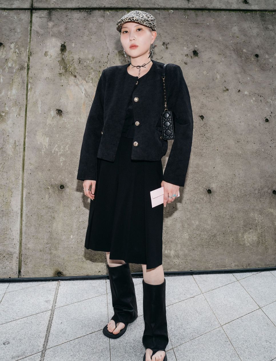 8. Edgy Minimalist Look