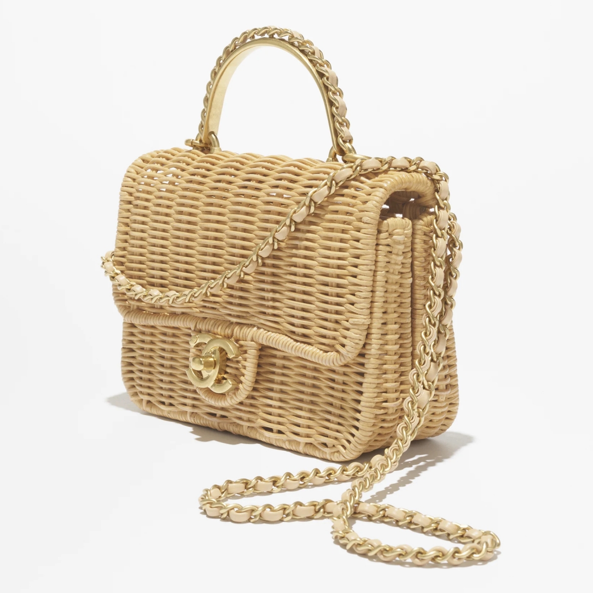 Chanel Mini Flap Bag with handle (Sumber foto: www.chanel.com)