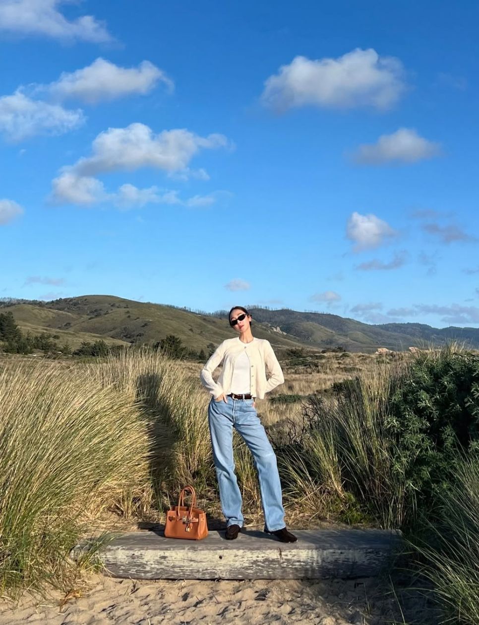 Jessica Jung dengan koleksi tas Hermès-nya (sumber gambar: instagram.com/jessica.syj)