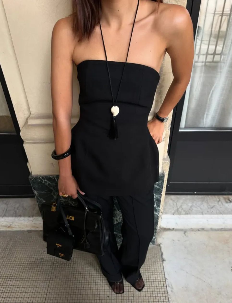 1. Strapless Top dan Tailored Pants