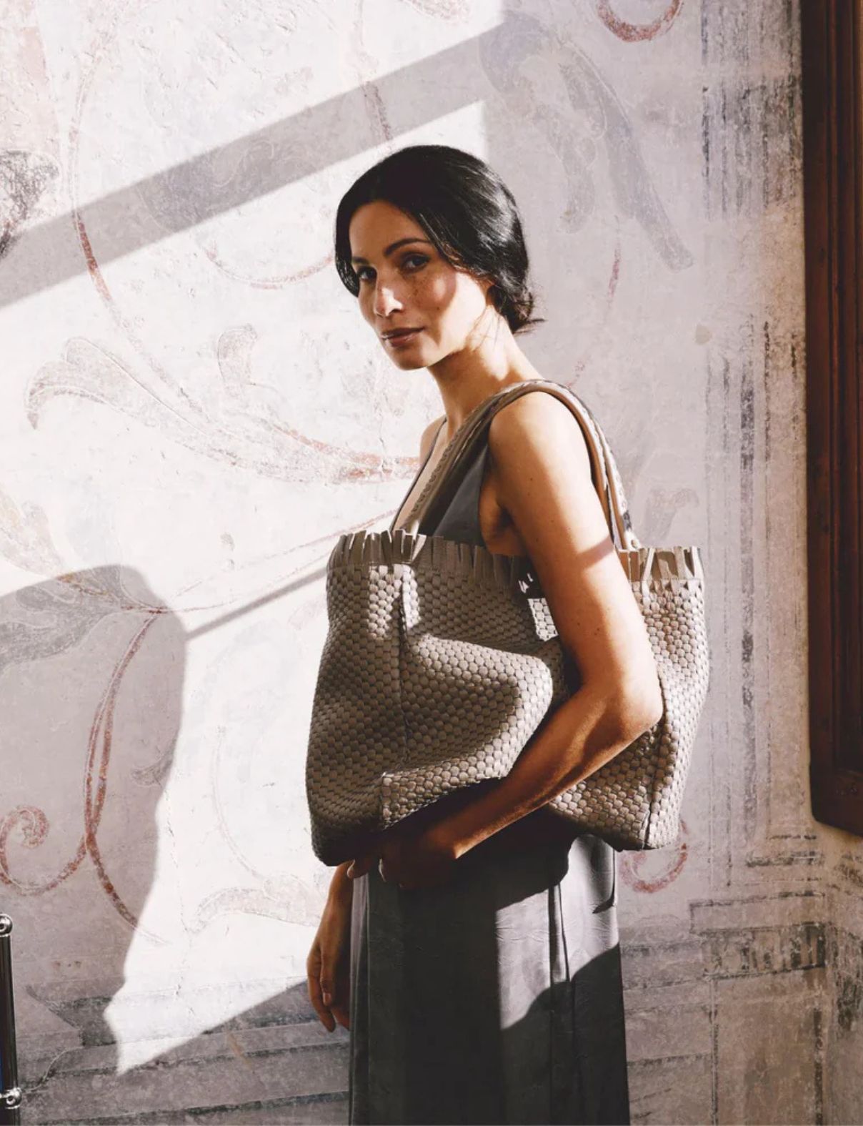 Koleksi tas dari Parise (sumber gambar: https://www.pariseofficial.com/)