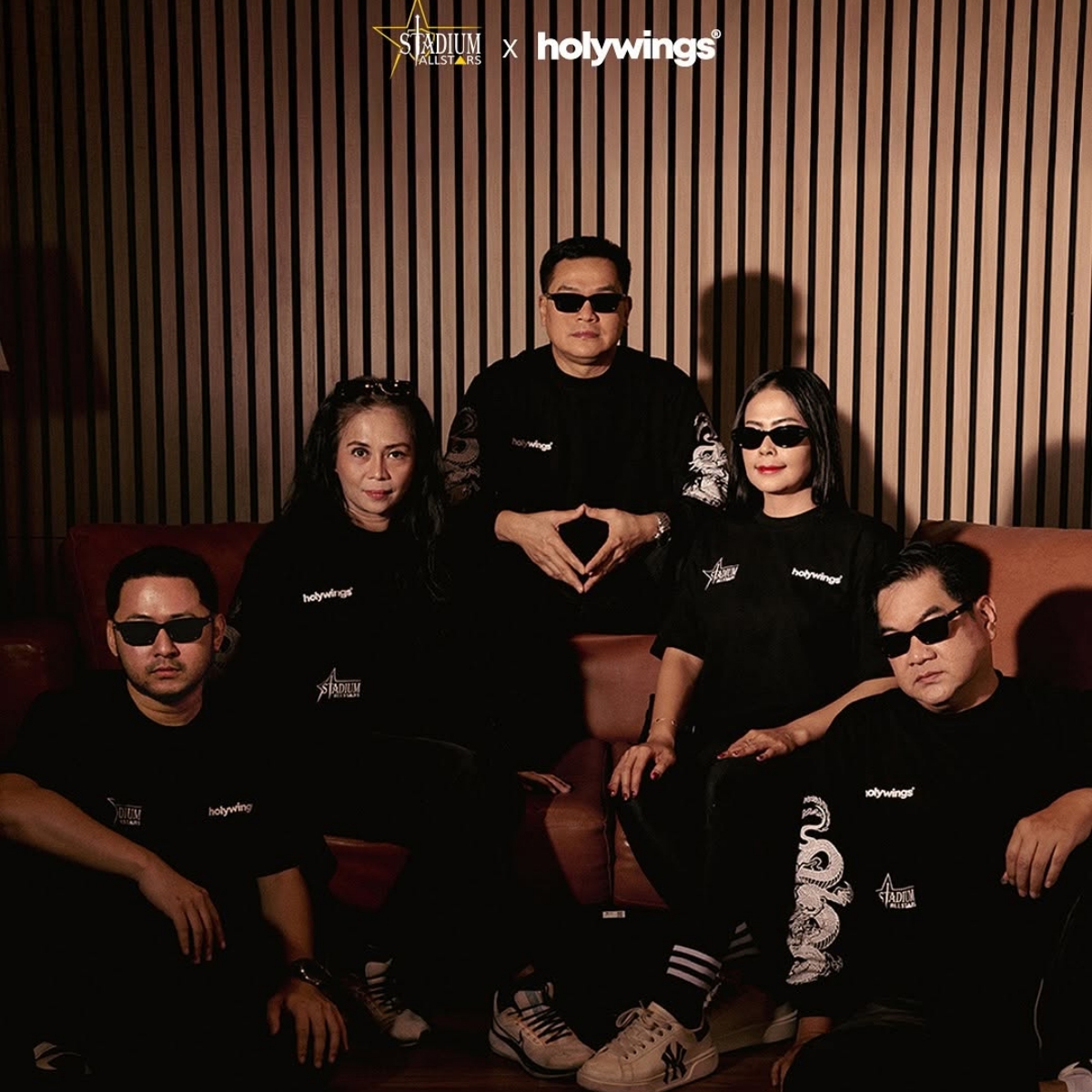 Desain produk dengan statement grafis (Sumber foto: Instagram/holywings_store)