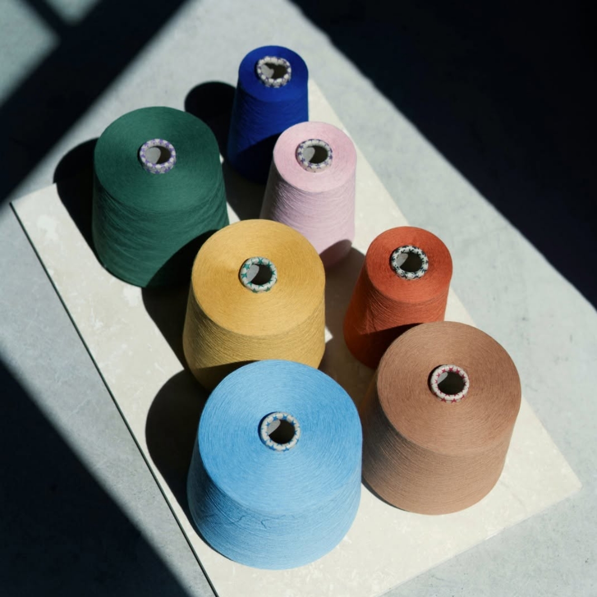 Benang berkualitas tinggi (Sumber foto: Instagram/parisebags)