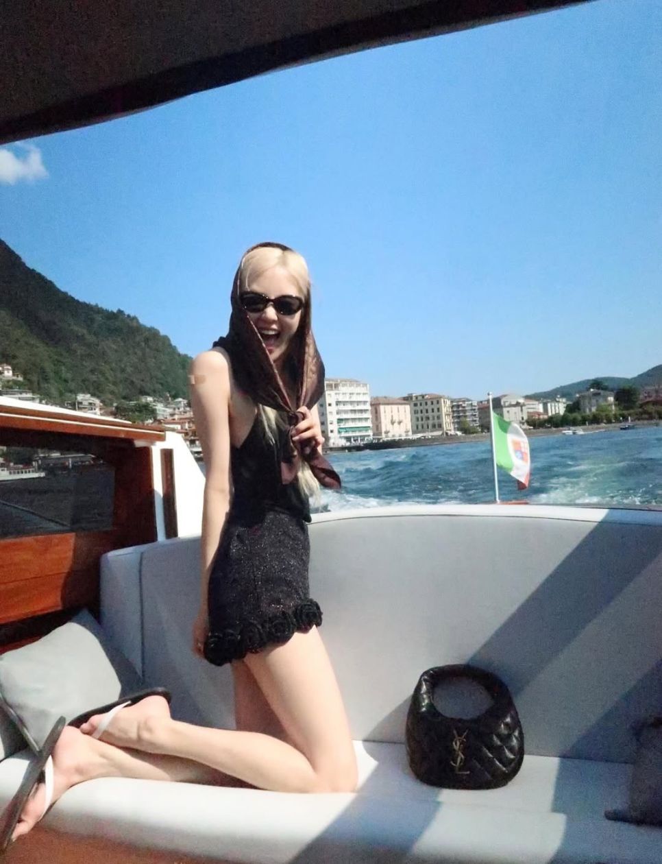 6. Saint Laurent Icarino dari Rose