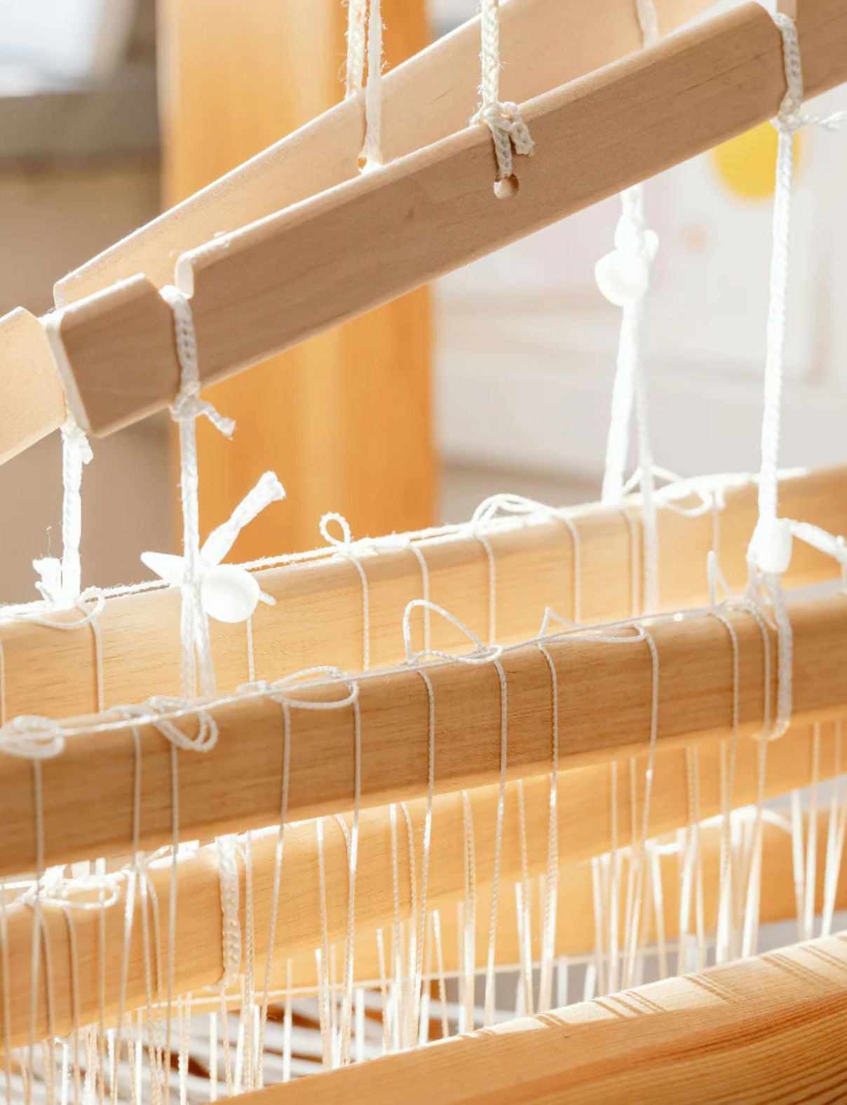 Teknik Woven Leather dari Parise (sumber gambar: https://www.pariseofficial.com/)