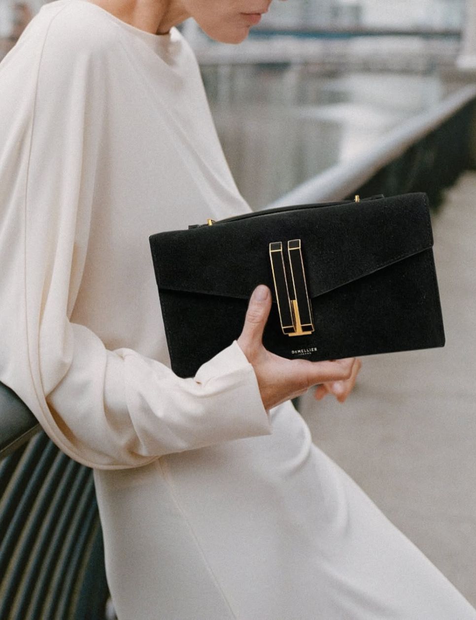 7. Harga dan Tempat Pembelian