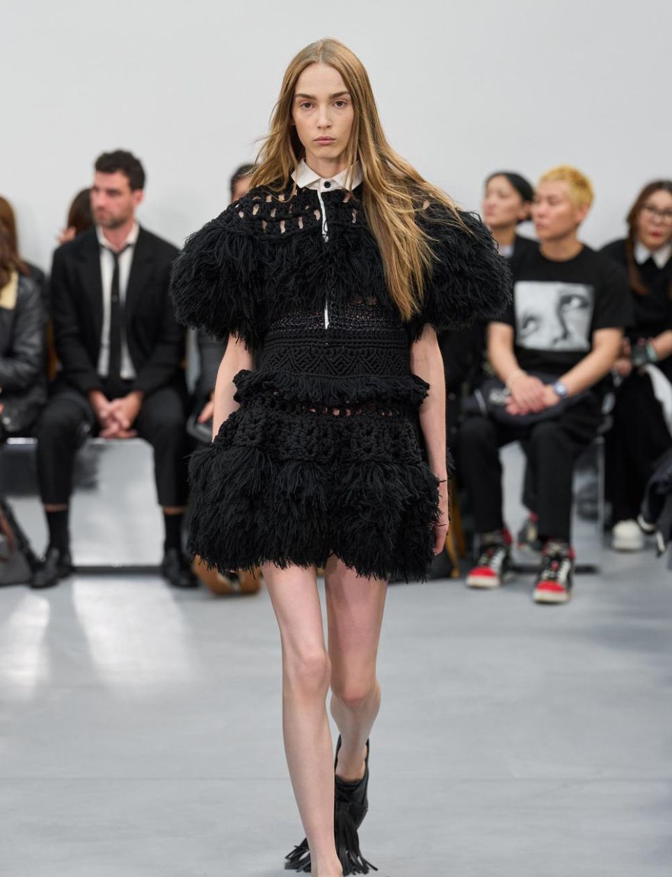 8. Tren Outfit dengan Tekstur