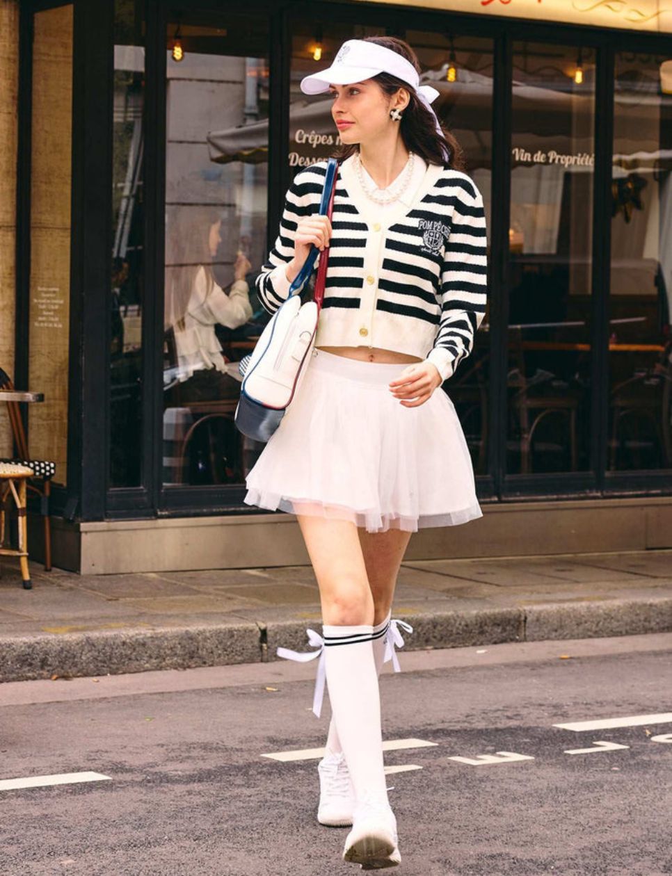 Koleksi terbaru dari Pom Pêche (sumber gambar: pompeche.com)