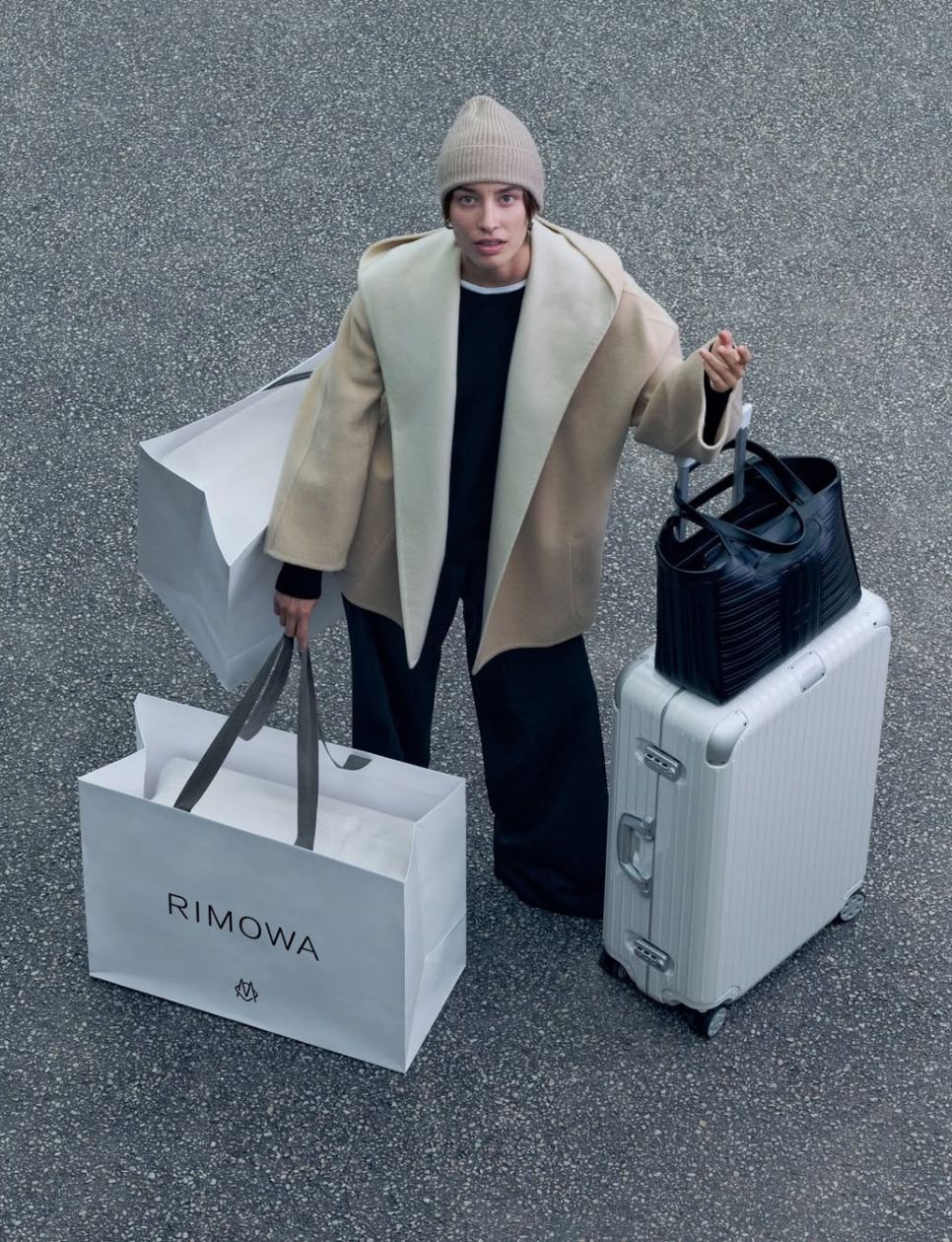 Rimowa, salah satu travel gear yang populer (sumber gambar: instagram.com/rimowa)
