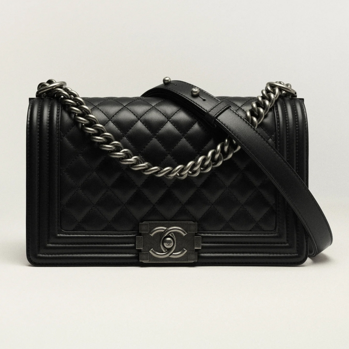 1. Periksa Tampilan Tas Secara Keseluruhan