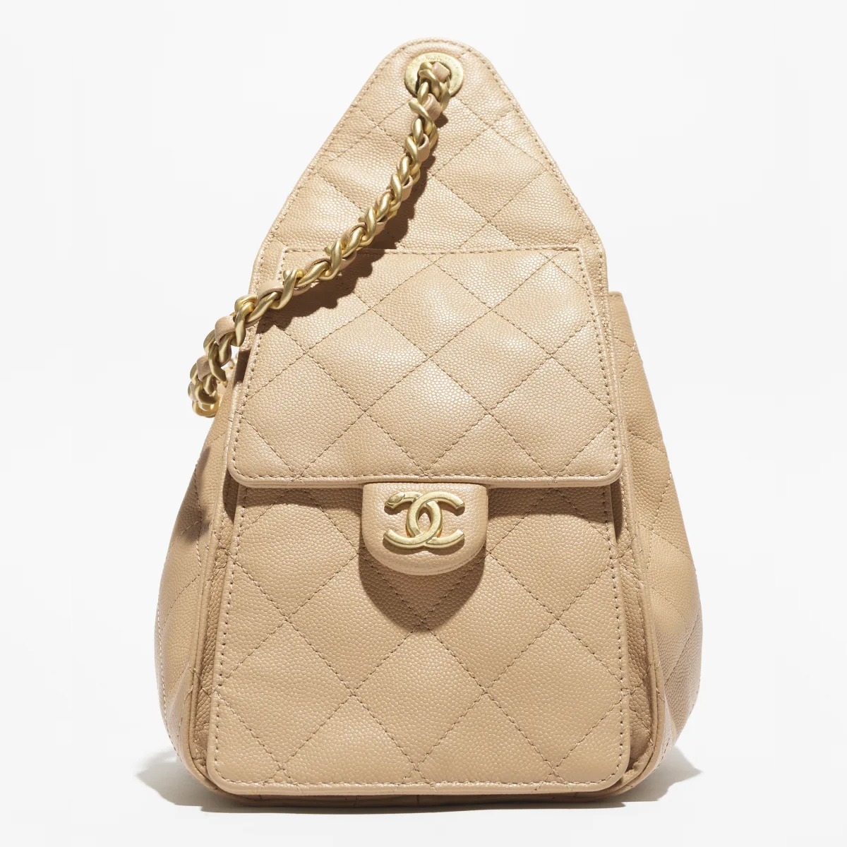 Side pocket pada tas (Sumber foto: www.chanel.com)