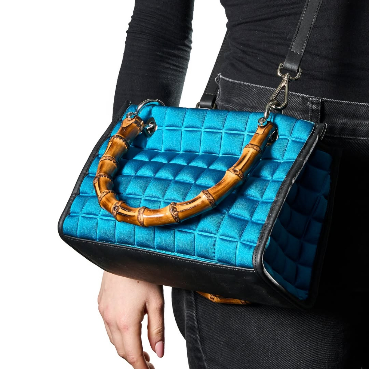 Tas BPrime yang versatile (Sumber foto: Instagram/bprimebags_official)