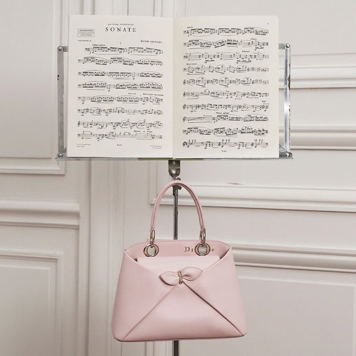 Struktur tas Cigale (Sumber foto: www.dior.com)