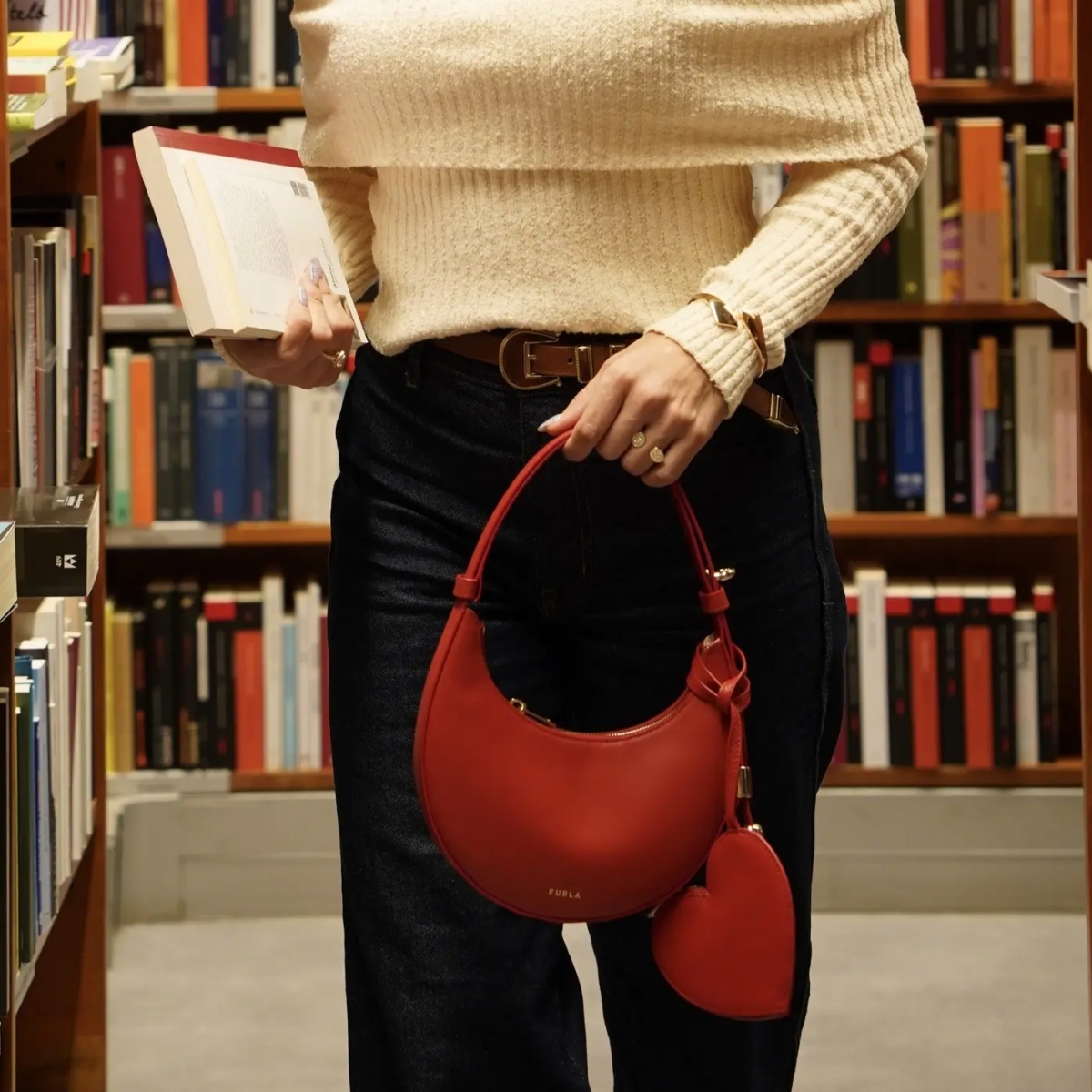 Tas Furla yang colorful (Sumber foto: www.furla.com)