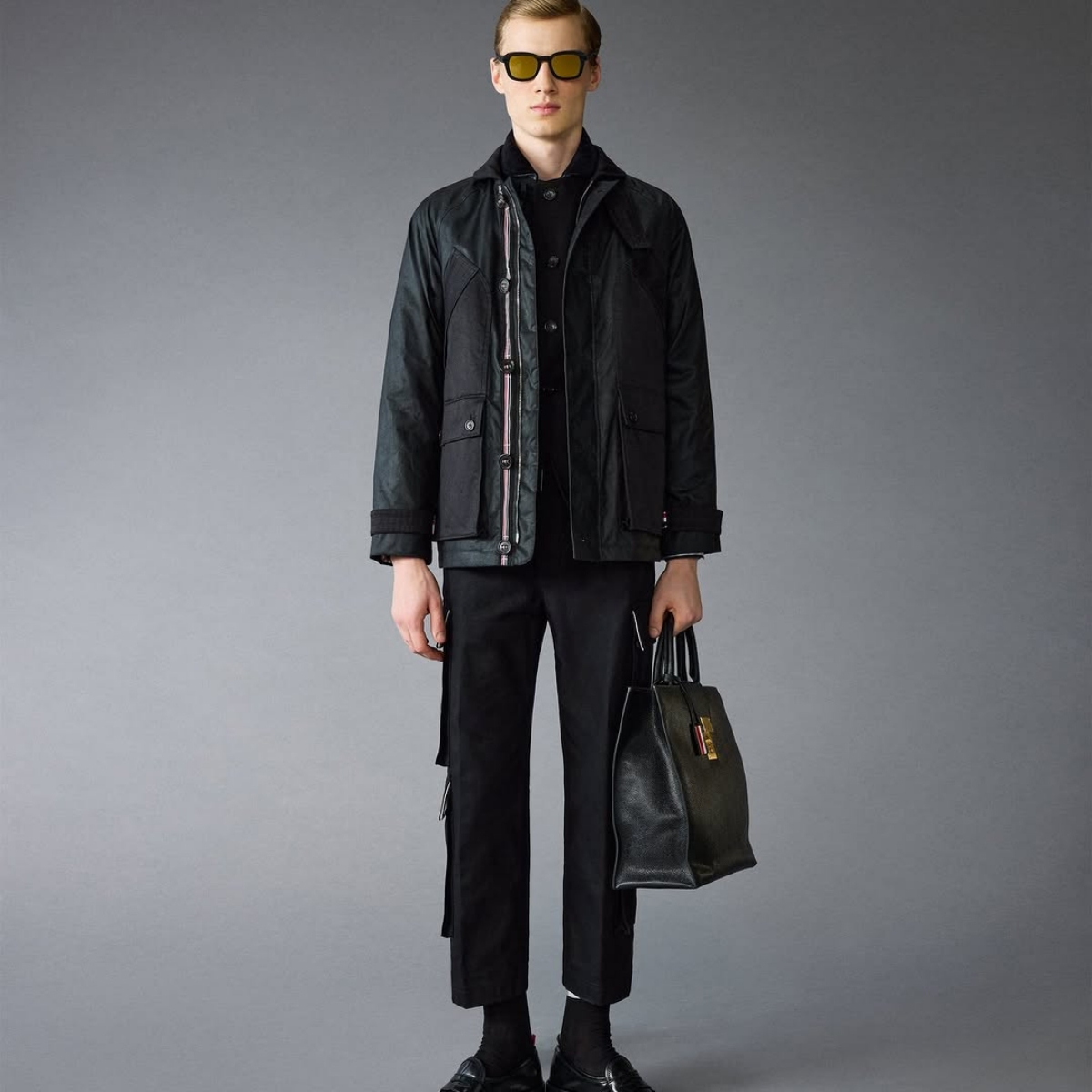 Outfit yang fleksibel pada Thom Browne (Sumber foto: Instagram/thombrowne)