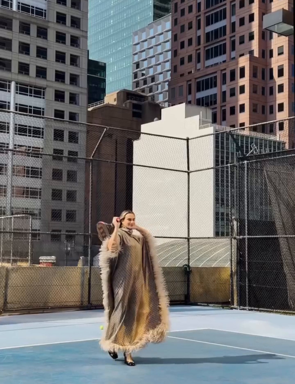 Aryna Sabalenka dalam video perkenalan Gucci (sumber gambar: instagram.com/gucci)