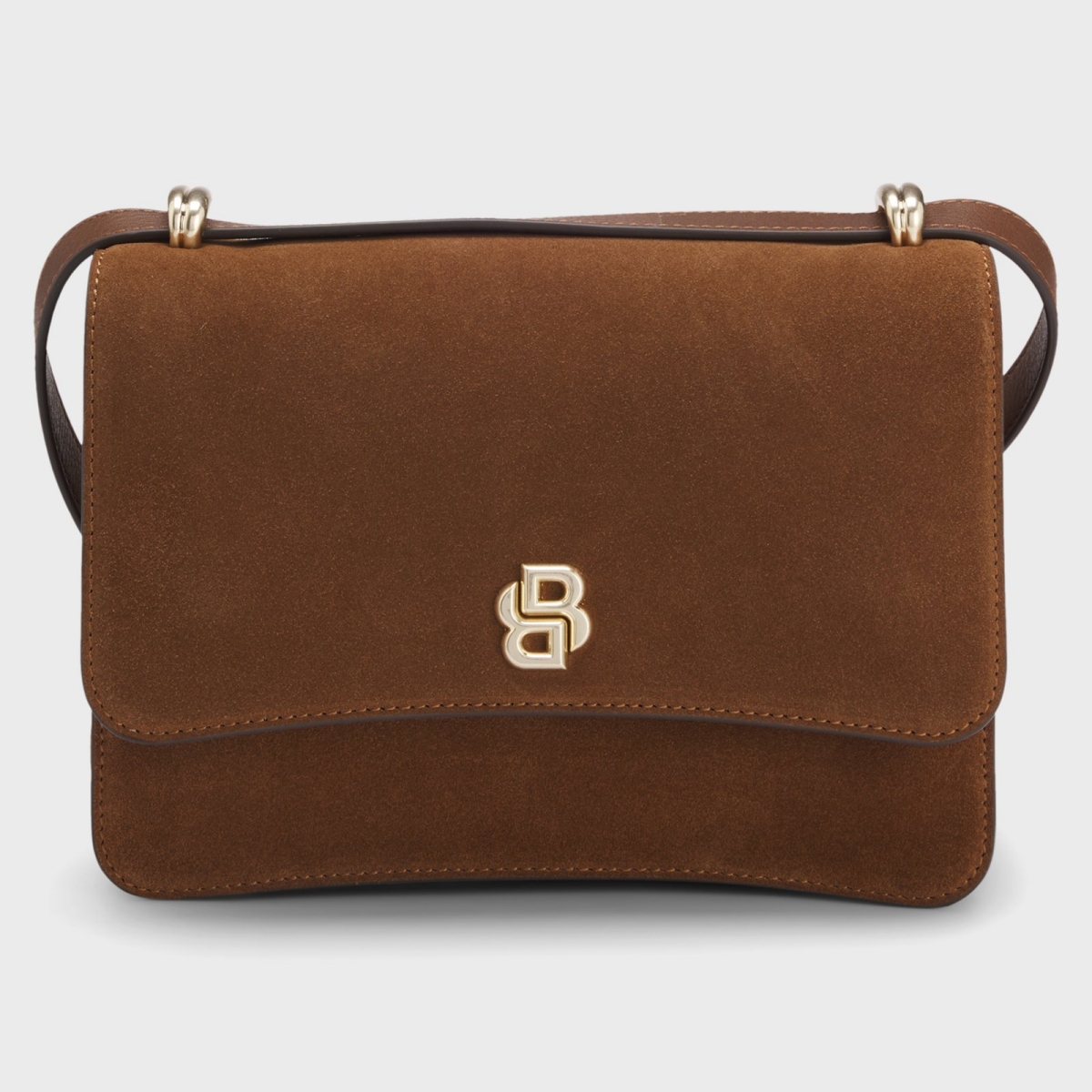 Logo baru pada tas (Sumber foto: www.hugoboss.com/)