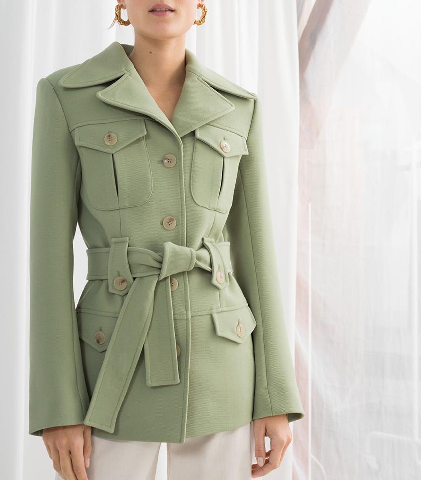 Sophisticated Style - Tampilan sage green yang profesional