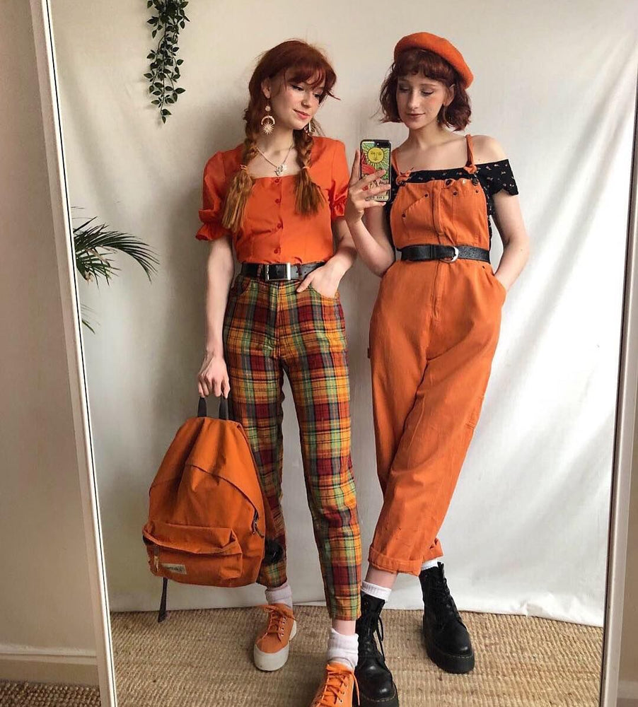 Outfit retro yang cenderung memiliki vibes hangat