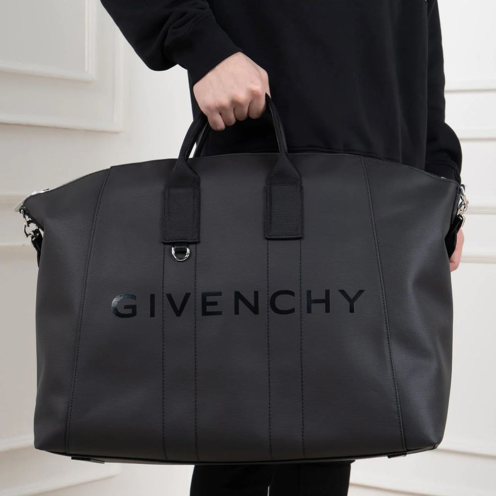 Sport Bag dari Givenchy