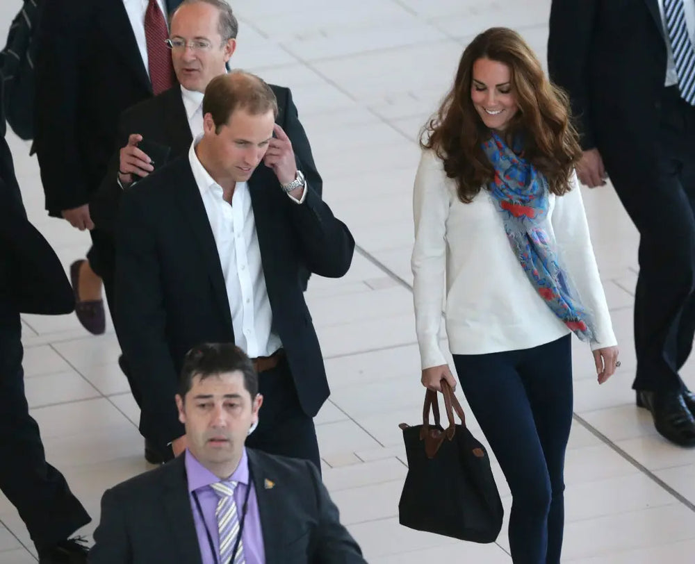 Kate Middleton memakai tas Le Pliage