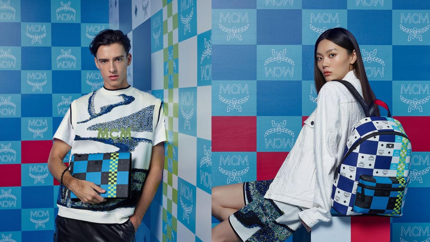 Medium Tech Wristlet Zip Pouch dan Medium Stark Backpack koleksi MCM