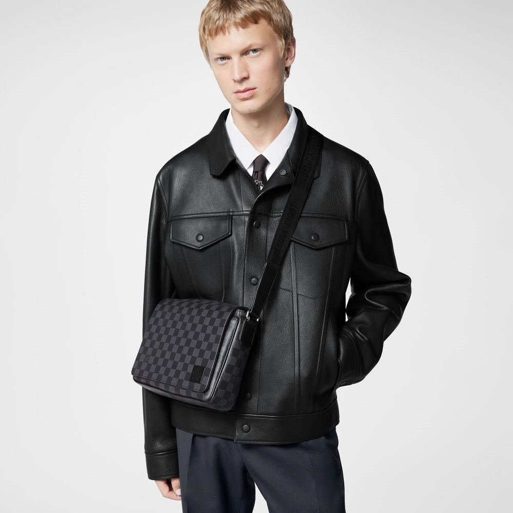 Modis dan Stylish dengan Louis Vuitton