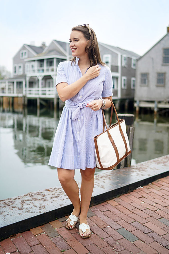 T-Shirt Dress untuk Outfit Preppy Wanita