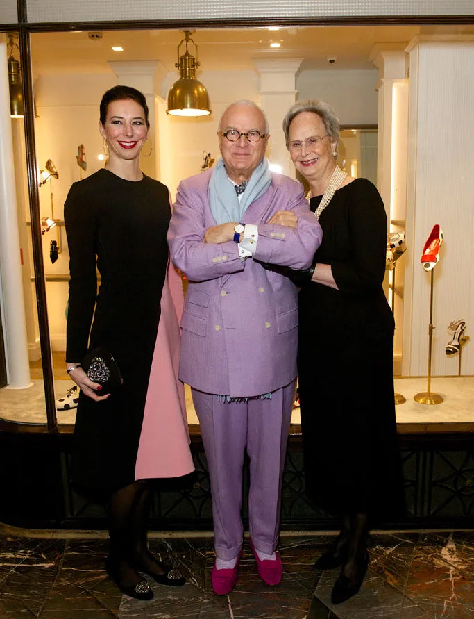 Manolo, Evangelina, dan Kristina Hulsebus Blahnik