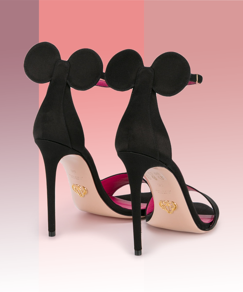 The Minnie Mouse Stiletto dari Oscar Tiye yang dirancang oleh Amina Muaddi