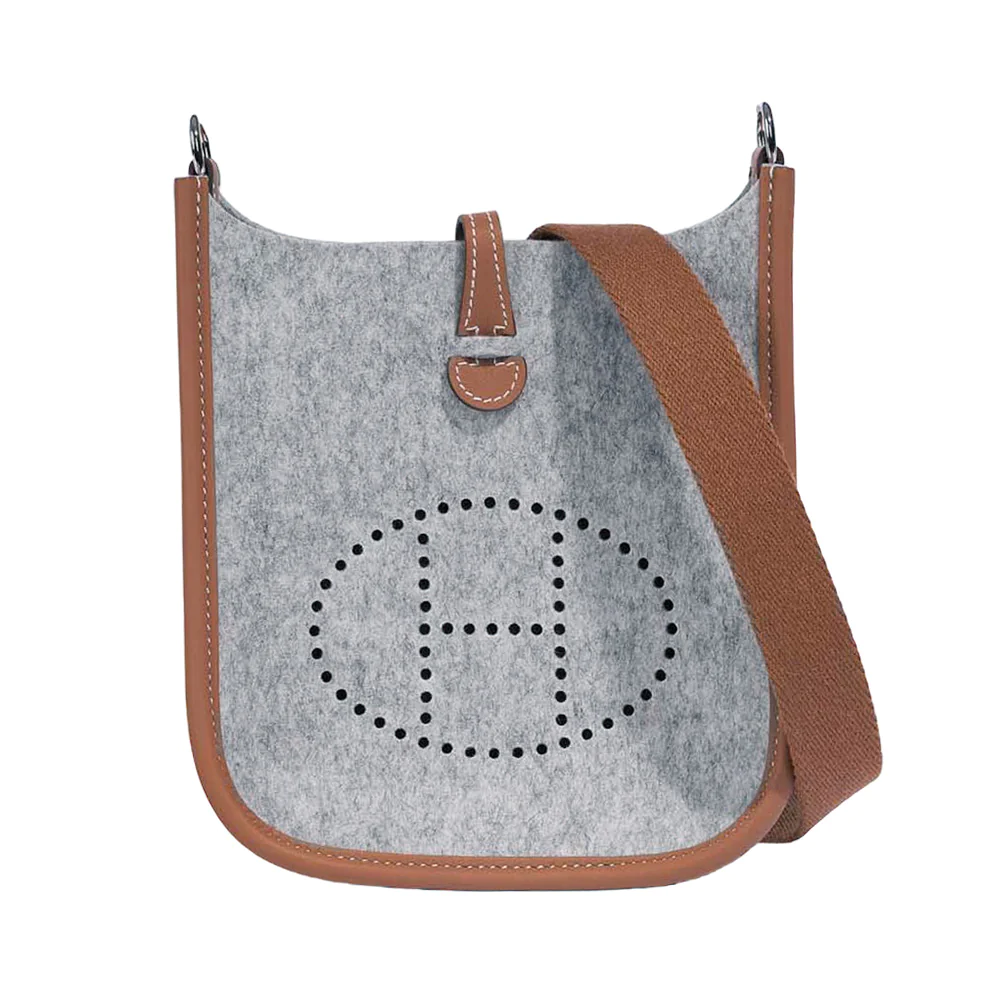 Hermès Mini Evelyne Gris Clair Gold Feutre Veau Swift Phw U