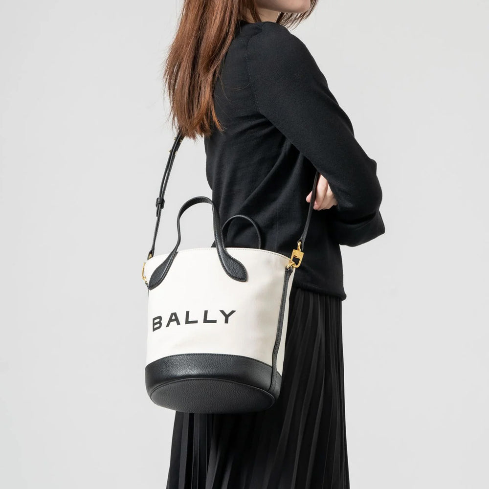 Bally Bar 8 Hours Bucket Bag Natural/Black