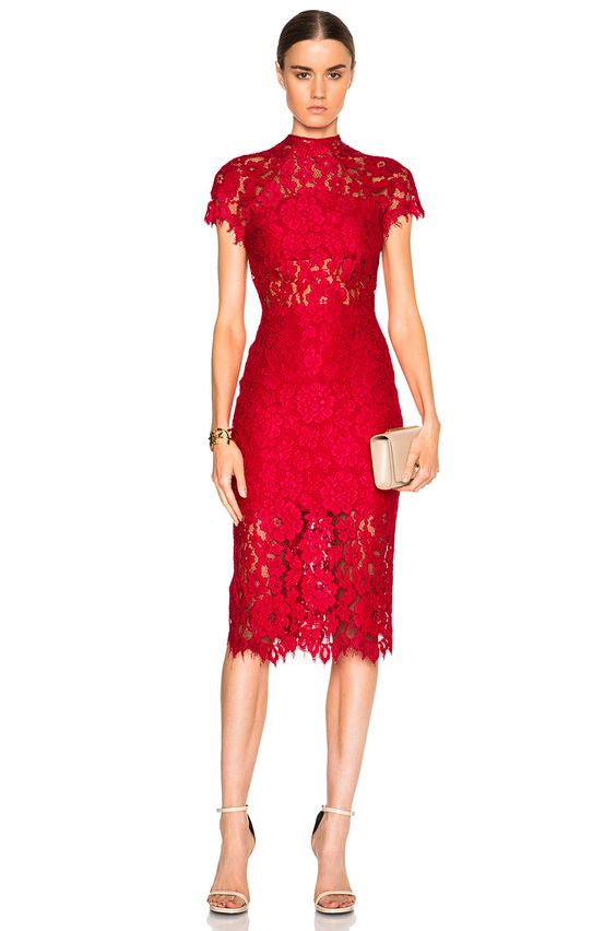 Red Dress yang Standout