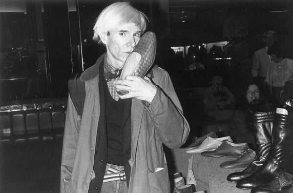 Andy Warhol menyukai produk Bottega Veneta