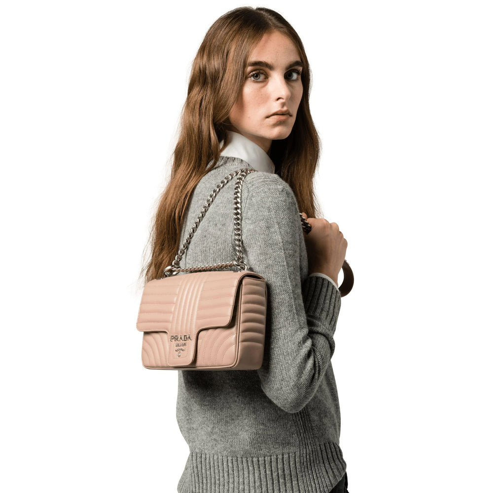 Tas Diagramme yang Trendy