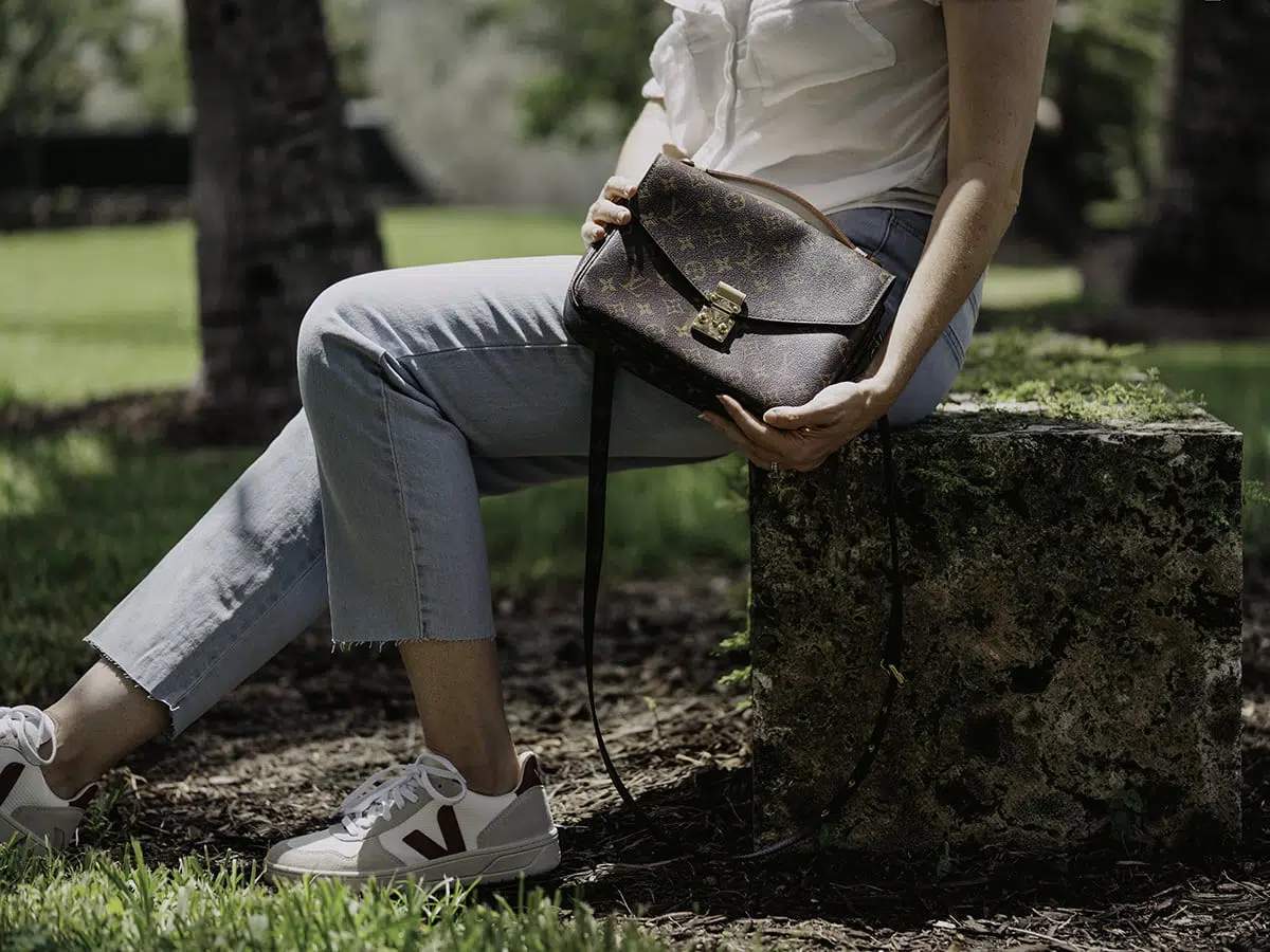 Desain tas LV Pochette Metis yang timeless
